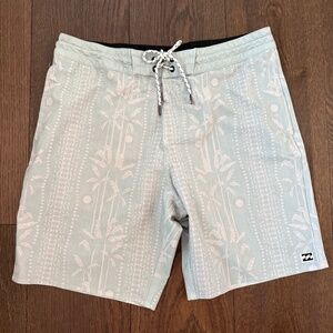 Billabong Sundays Layback Boardshorts Size 33